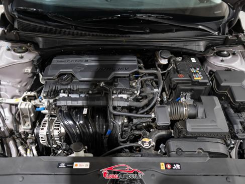 Used 2025 Hyundai Elantra SEL image 45