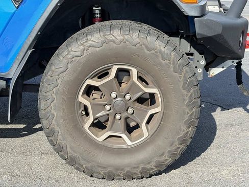 Used 2020 Jeep Gladiator Rubicon AWD/4WD image 10