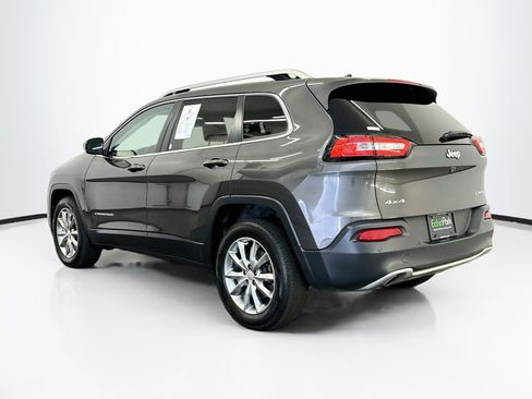 Used 2018 Jeep Cherokee Limited AWD/4WD image 5