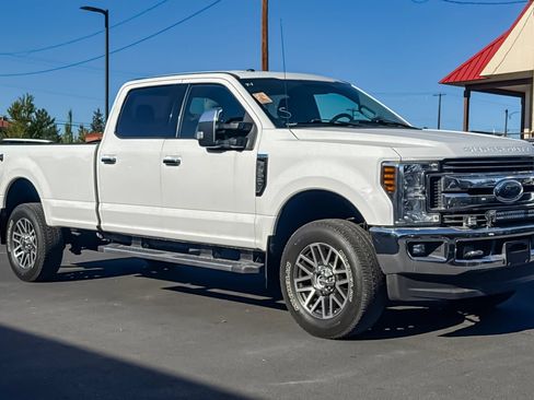 Used 2018 Ford F350 XLT w/ XLT Premium Package AWD/4WD image 2