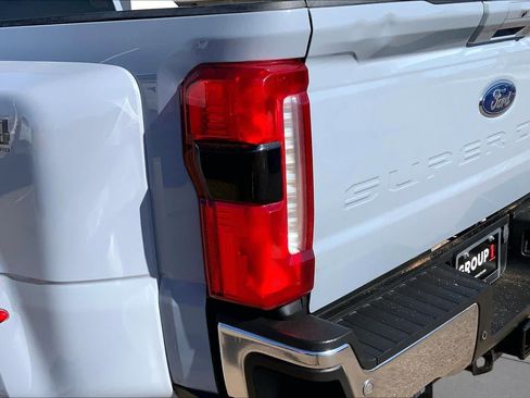 Certified 2024 Ford F450 Lariat w/ Lariat Ultimate Package AWD/4WD image 29