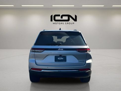 Used 2022 Jeep Grand Cherokee Limited AWD/4WD image 4