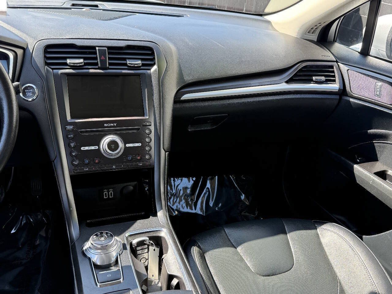 Used 2019 Ford Fusion Titanium FWD image 8