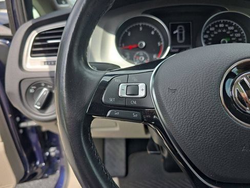 Used 2015 Volkswagen Golf TDI SE FWD image 32