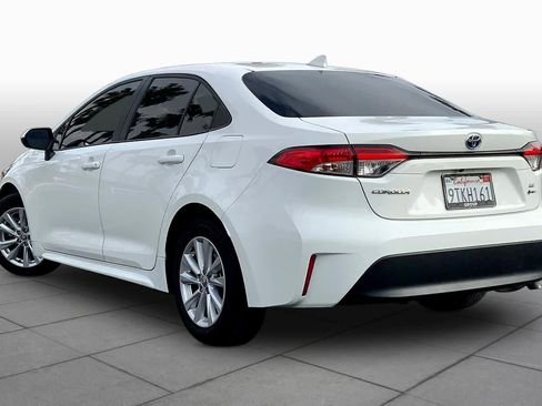 Used 2025 Toyota Corolla LE w/ LE Premium Package image 11