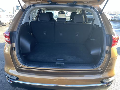 Used 2020 Kia Sportage LX image 9