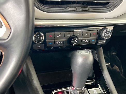 Used 2022 Jeep Compass Limited image 14