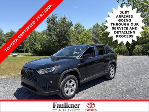 Used 2021 Toyota RAV4 XLE w/ XLE Grade Weather Package AWD/4WD image 1