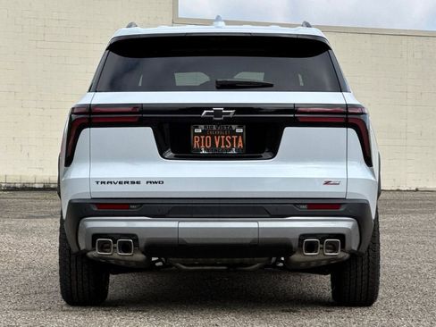 New 2026 Chevrolet Traverse Z71 w/ Enhanced Driving Package image 5