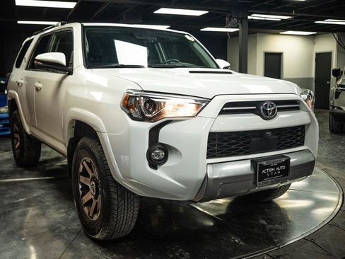 Used 2023 Toyota 4Runner TRD Off-Road Premium w/ Off Road Premium Plus Package AWD/4WD image 5