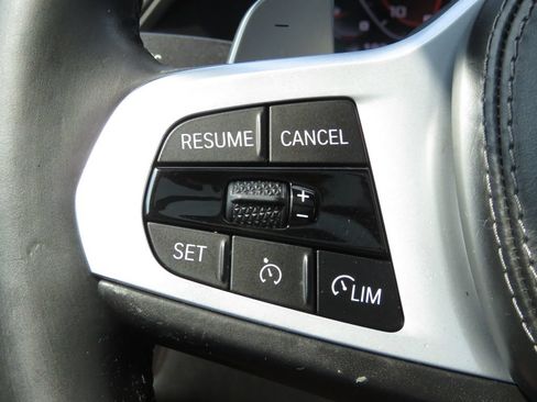 Used 2022 BMW X7 M50i w/ Dynamic Handling Package AWD/4WD image 25