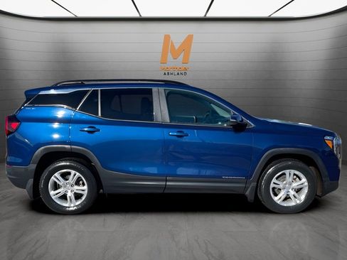 Used 2022 GMC Terrain SLE w/ Driver Convenience Package AWD/4WD image 6