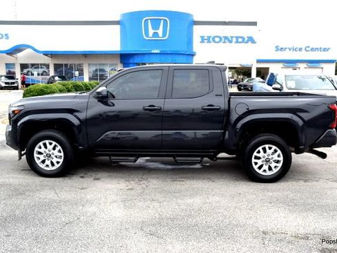 Used 2025 Toyota Tacoma SR5 RWD image 6
