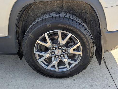 Used 2020 GMC Acadia SLT image 13