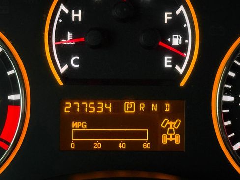 Used 2008 Nissan Titan LE image 50