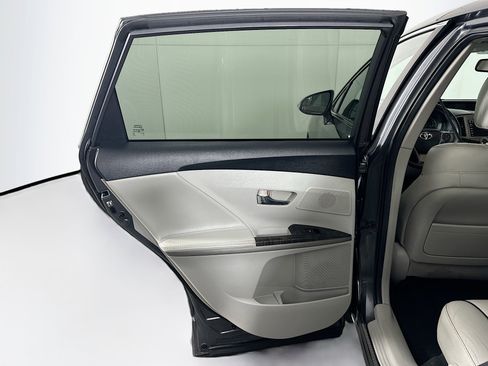 Used 2013 Toyota Venza Limited image 27