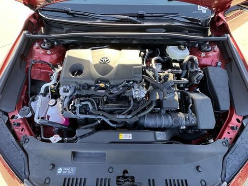 Used 2026 Toyota Camry Hybrid w/ Convenience Package FWD image 33