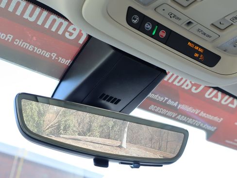 Used 2020 Cadillac XT6 Premium Luxury image 35