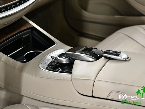 Used 2019 Mercedes-Benz S 560 Sedan image 37