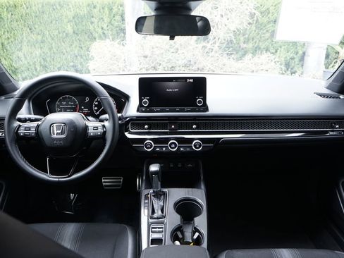 Used 2025 Honda Civic Sport image 24