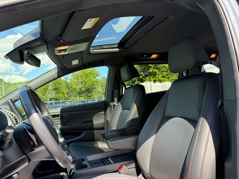Used 2024 Honda Odyssey Sport image 21