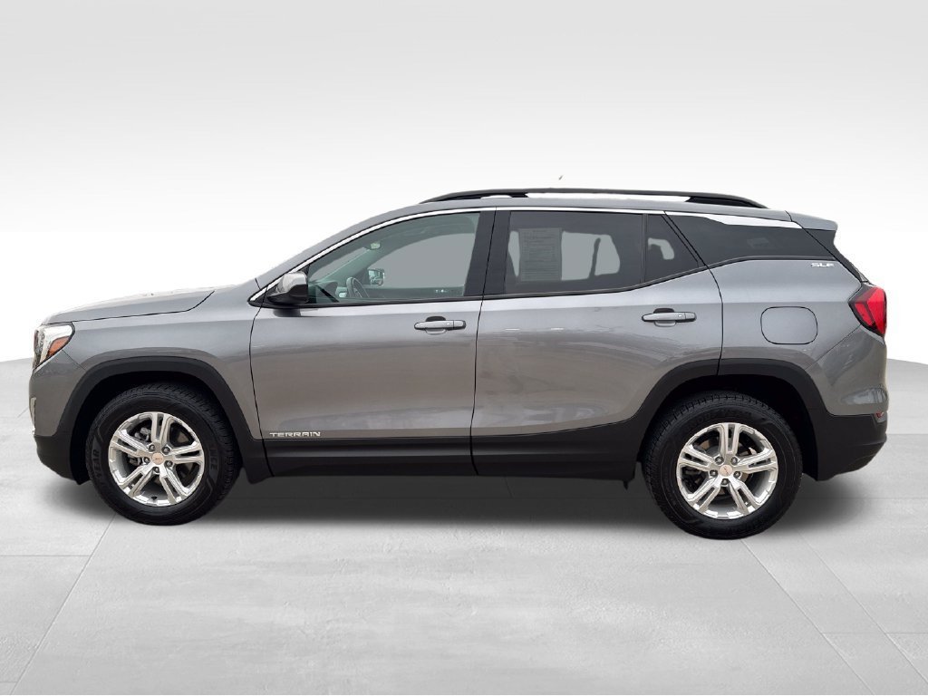Used 2018 GMC Terrain SLE w/ Driver Convenience Package AWD/4WD image 3