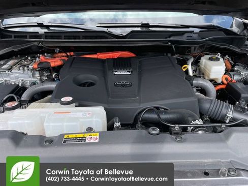 Used 2024 Toyota Tundra Limited AWD/4WD image 28
