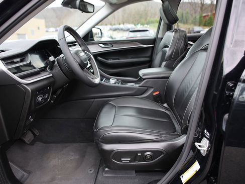 Used 2024 Jeep Grand Cherokee Limited 4xe image 20