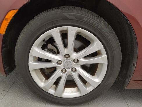 Used 2015 Chrysler 200 Limited w/ Convenience Group FWD image 31