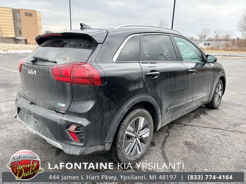 Certified 2022 Kia Niro LXS image 6
