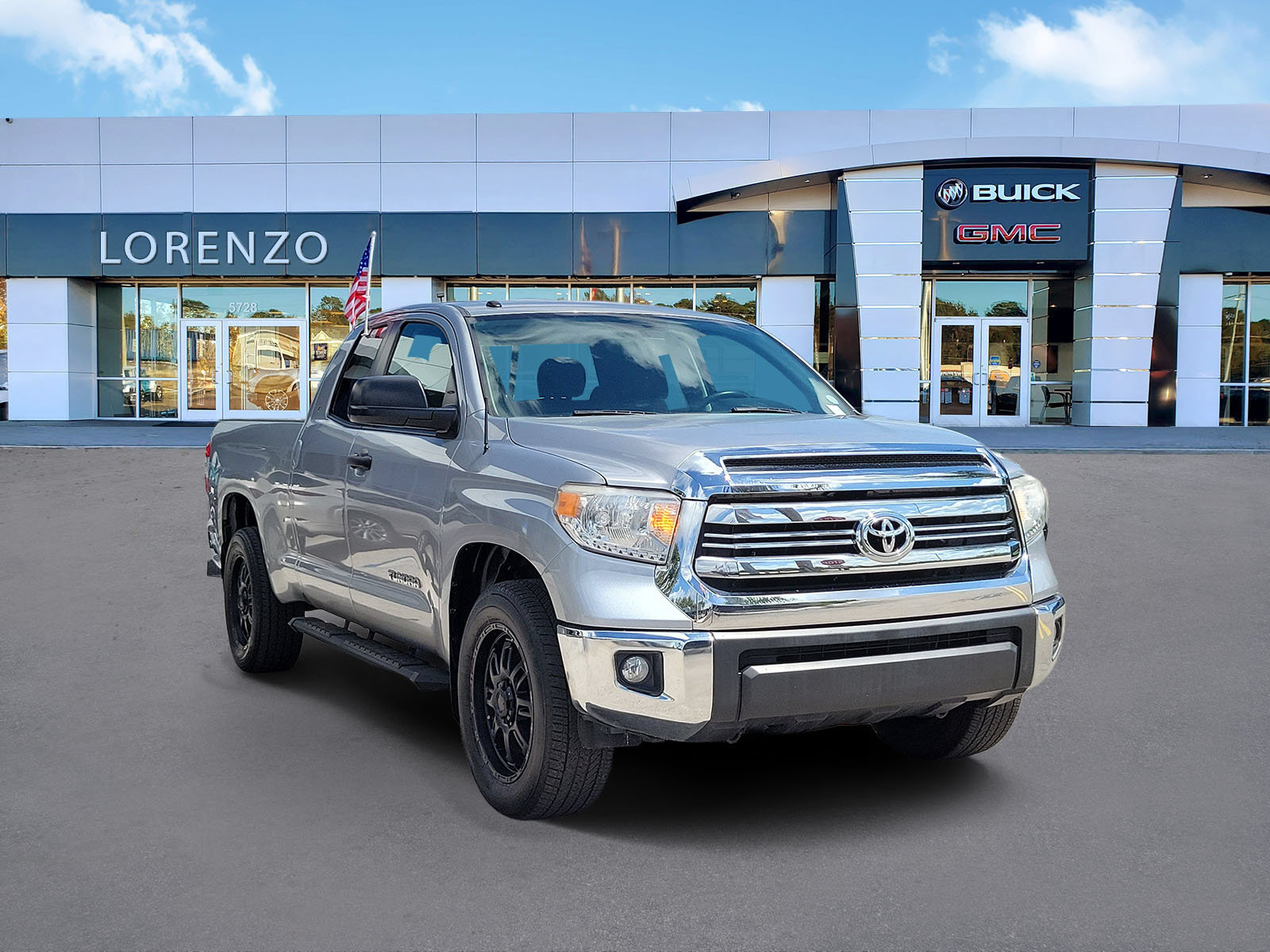 Used 2017 Toyota Tundra SR5 w/ SR5 Upgrade Package RWD image 3