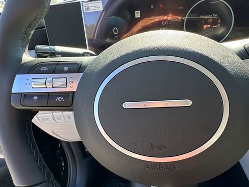 New 2025 Hyundai Tucson SEL image 24