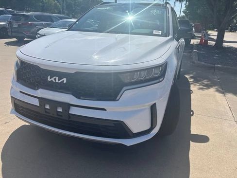 Used 2023 Kia Sorento S w/ Panoramic Sunroof Package FWD image 6