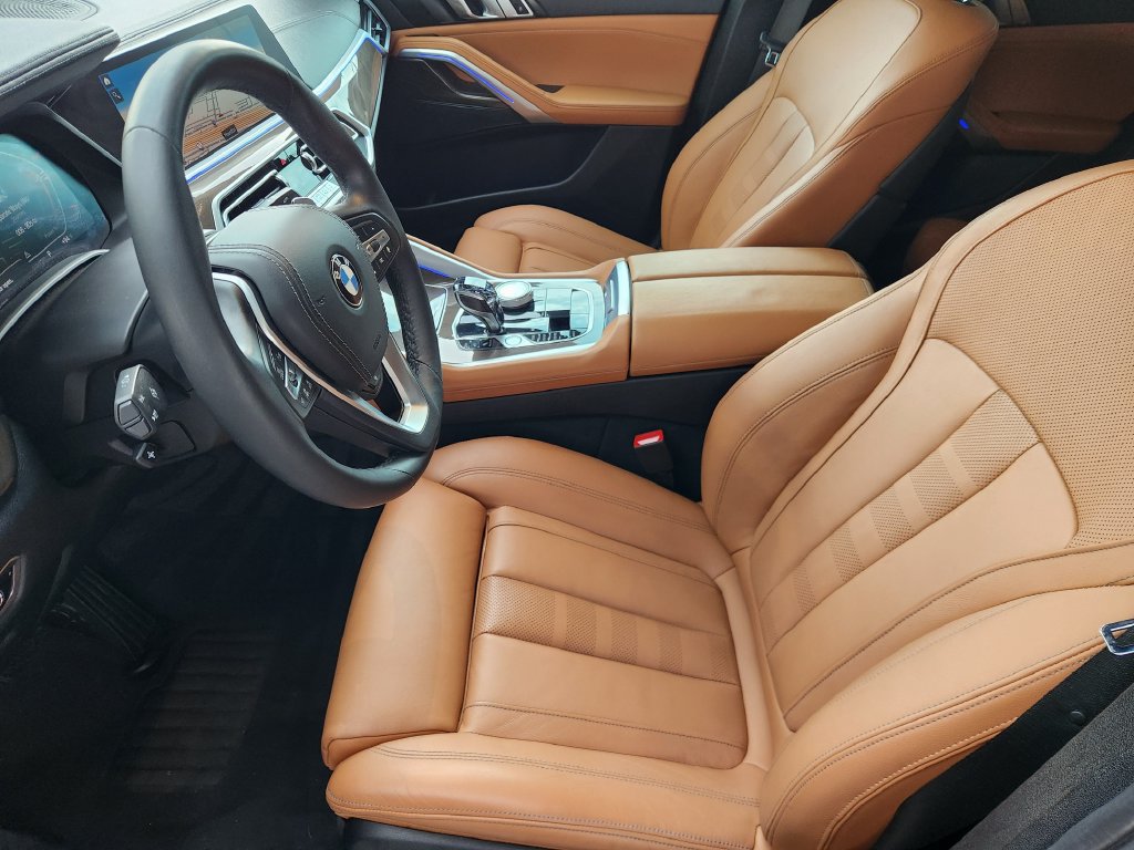 Used 2022 BMW X6 xDrive40i w/ Executive Package AWD/4WD image 13