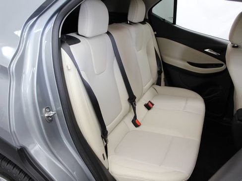 Used 2023 Buick Encore GX Preferred w/ Cold Weather Comfort Package FWD image 21