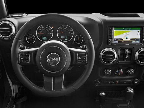 Used 2017 Jeep Wrangler Unlimited Rubicon AWD/4WD image 13