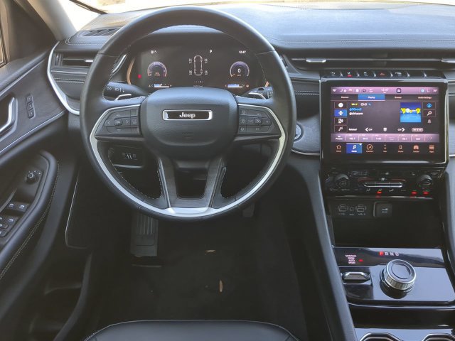Used 2022 Jeep Grand Cherokee L Limited AWD/4WD image 15