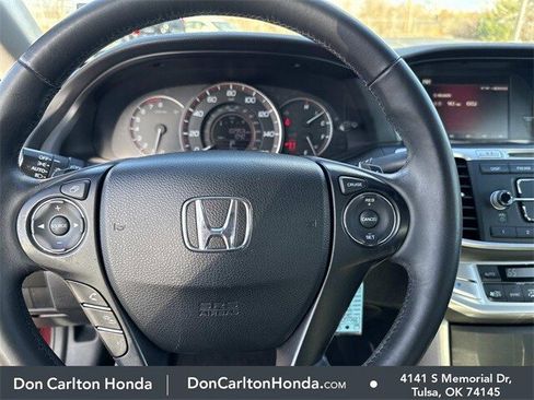 Used 2015 Honda Accord Sport image 17