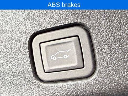 New 2026 Chevrolet Traverse RS AWD/4WD image 18