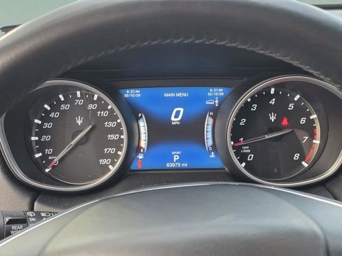 Used 2018 Maserati Levante image 17