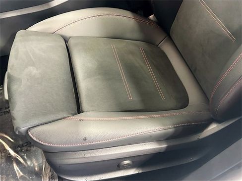 Certified 2025 Mercedes-Benz CLA 250 4MATIC image 19