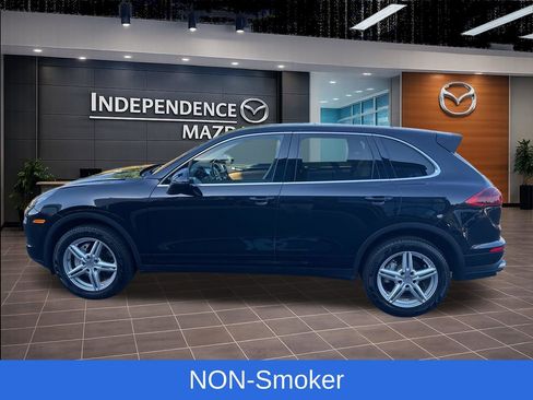 Used 2017 Porsche Cayenne S AWD/4WD image 6