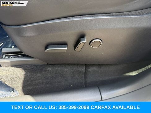 Used 2023 Tesla Model Y Long Range AWD/4WD image 30