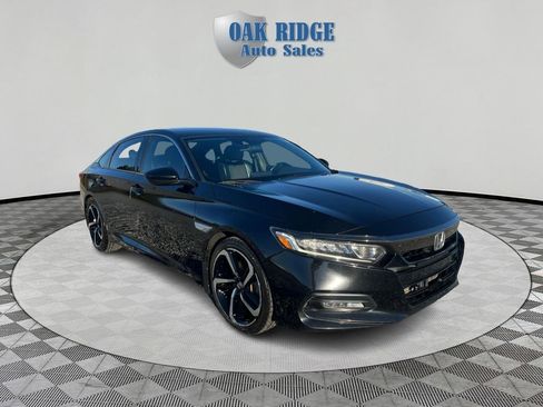 Used 2018 Honda Accord Sport image 3
