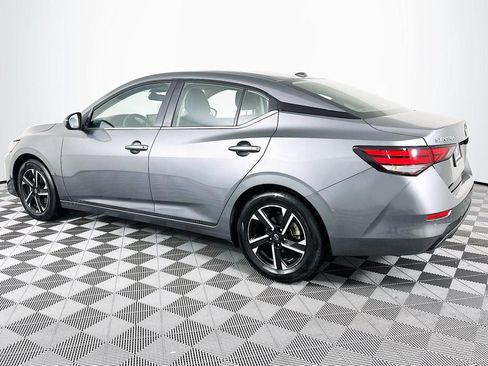 Used 2025 Nissan Sentra SV FWD image 8
