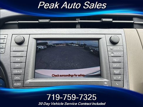 Used 2015 Toyota Prius Five w/ Advanced Technology Package FWD image 19