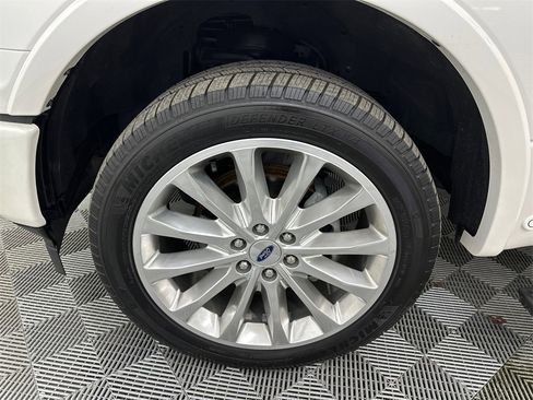 Used 2018 Ford F150 Limited w/ Trailer Tow Package image 13