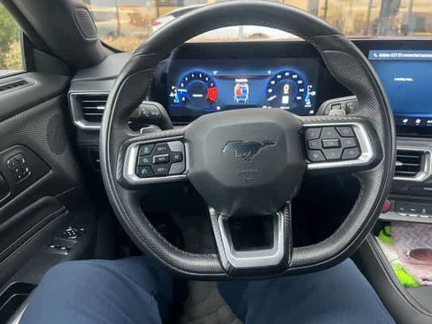 Used 2025 Ford Mustang GT Premium image 17