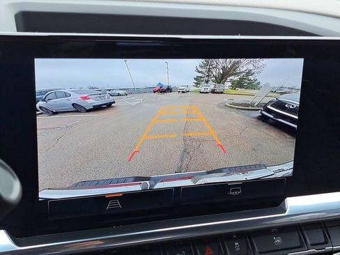 Used 2025 GMC Sierra 1500 SLT image 17