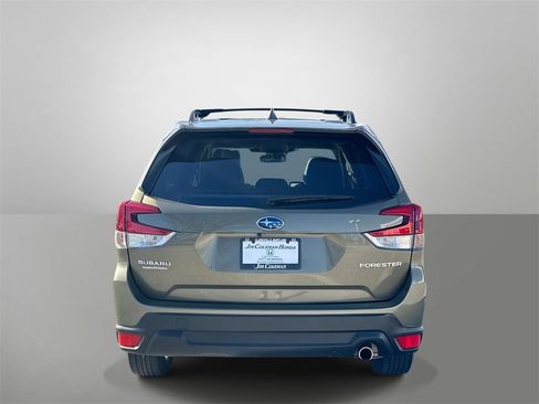 Used 2022 Subaru Forester Limited image 27